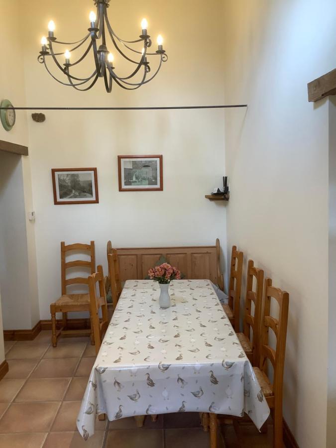 Hollyhock Cottage, Clematis Cottages, Stamford Extérieur photo